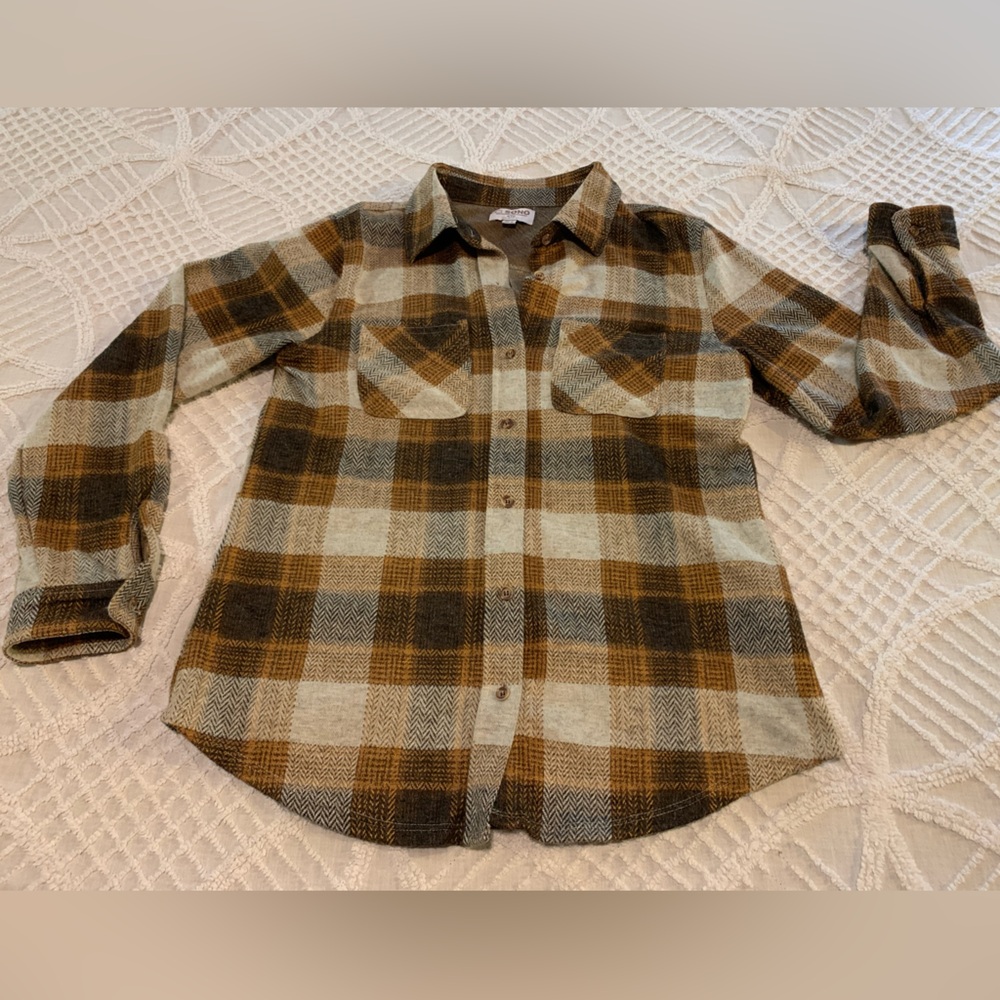 Plaid Button-Up Shirt by Ci Sono